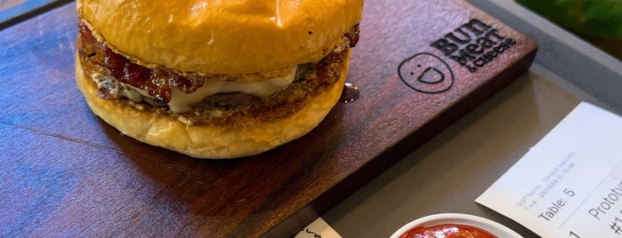 Bun Meat & Cheese is one of Beef & Burger 2020+.bkk.