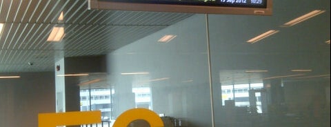Gate E6 is one of SIN Airport Gates.