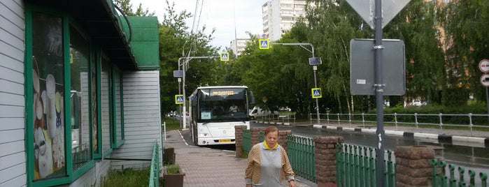 Остановка «Заводская улица» is one of В колледж.