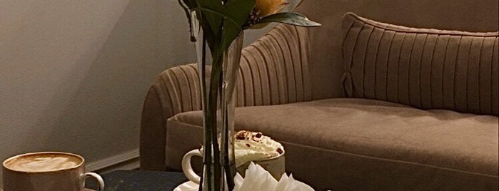 Bloom Room Cafe & Flowers is one of Abu Dhabi.