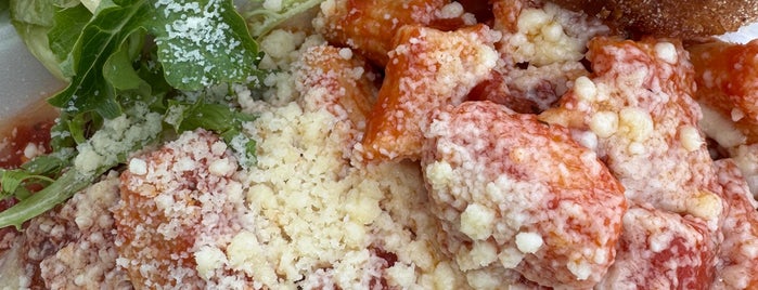 Gallucci's Italian Foods is one of Lunch Spots.