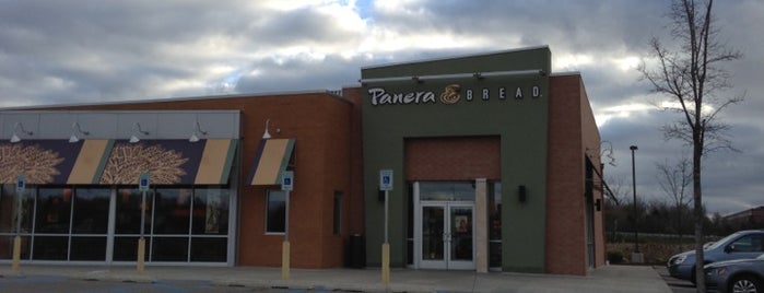 Panera Bread is one of Orte, die Dan gefallen.