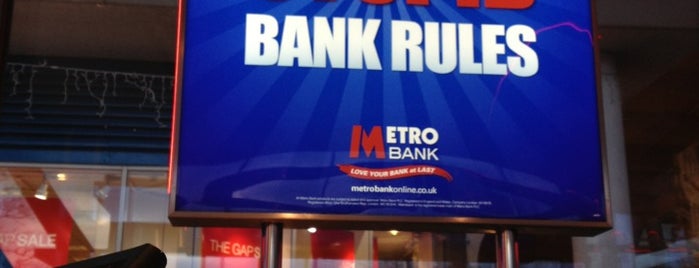 Metro Bank is one of Lieux qui ont plu à David.