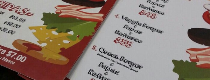 Queen Burgers is one of Locais curtidos por Georgina.