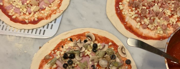 Ave! Pizza is one of Europe // 50 Top Pizza.
