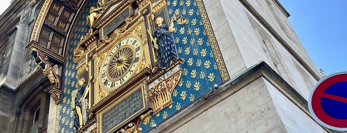 L'Horloge du Palais de la Cité is one of Paris.