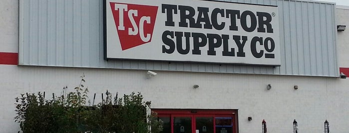 Tractor Supply Co. is one of Tempat yang Disukai Rick.