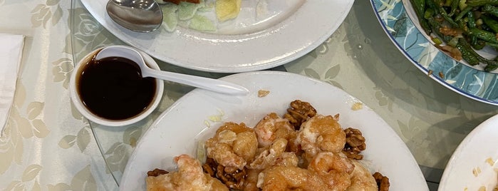 Diamond Palace Seafood is one of Recommend.