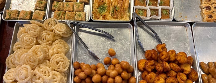 New Yasmeen Bakery is one of Mich.