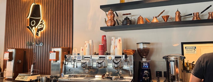 El Farouki Coffee is one of Jeddah Rest.