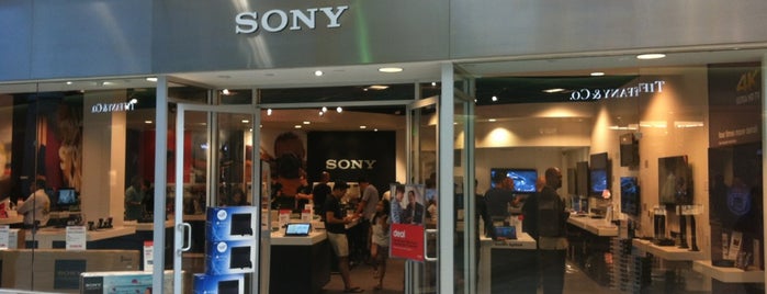 Sony Store is one of Lieux qui ont plu à Jason.