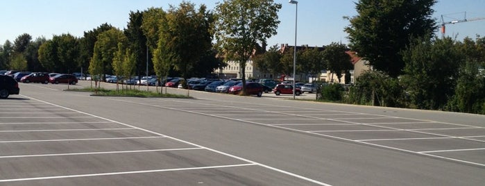 Bahnhof Parkplatz is one of Daily.