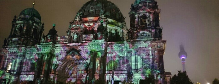 Catedral de Berlín is one of Berlin • Festival of Lights 2015.