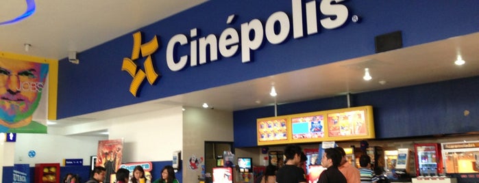 Cinépolis is one of (anónimo)® ⚡️ 님이 좋아한 장소.