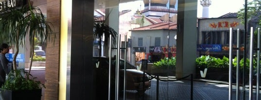 Village Hotel Bugis is one of Tracy’s Liked Places.