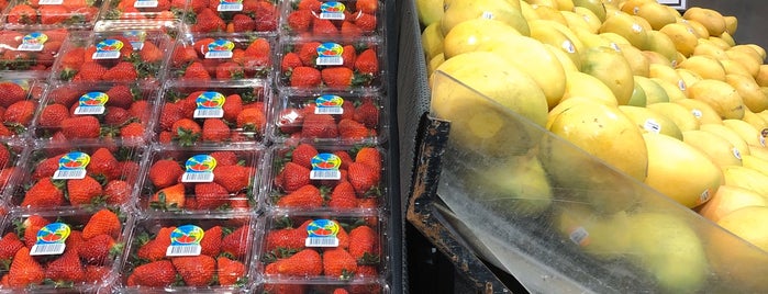 Bunbury Farmers Market is one of Meidy'in Beğendiği Mekanlar.