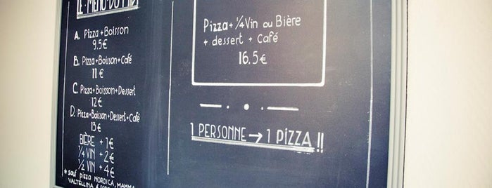 Pizza Rossi is one of Locais salvos de Paul.