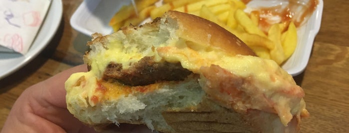 Cihat Hamburger is one of Tolga : понравившиеся места.