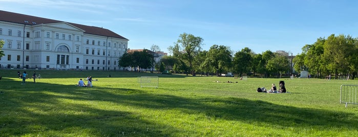 Orczy kert is one of BUDAPEST.