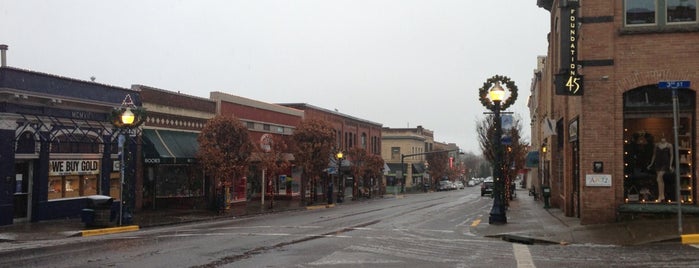 Downtown Hood River is one of Local Spots I Love.