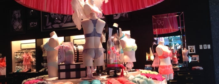 Victoria's Secret is one of Dan’s Liked Places.