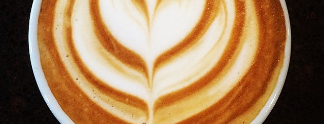 Costa Coffee is one of Posti che sono piaciuti a Phat.