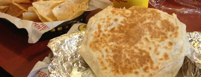 Moe's Southwest Grill is one of Posti che sono piaciuti a Jeff.