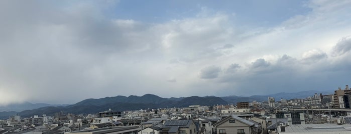 コープ二条駅 is one of 京都.