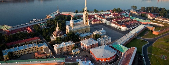 Peter and Paul Fortress is one of Экскурсии по Санкт-Петербургу.