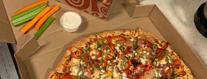 Boston Pizza is one of Lemme Buy You A Draaank.