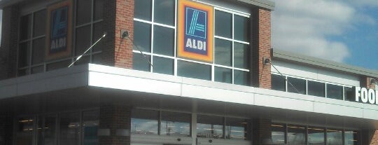 ALDI is one of Tempat yang Disukai Stacy.
