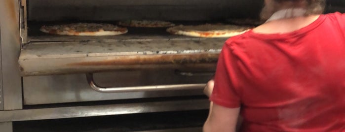 Stella's Pizza is one of the best of aquatown.