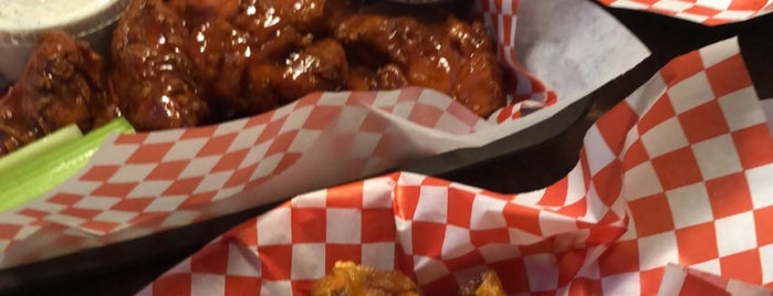 Dj's Famous Wings is one of Places.