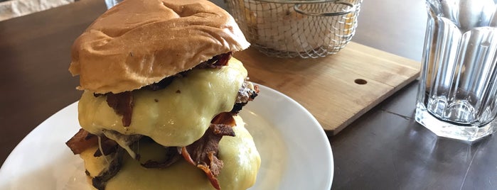 NECO BURGUER hamburgueria&cafe is one of Vila Olímpia.