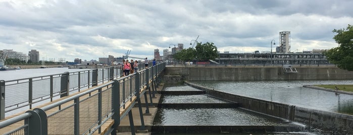 Puerto Antiguo de Montreal is one of Lugares favoritos de Jason.