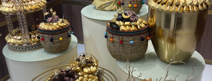 Hirmih Chocolate is one of สถานที่ที่ Dania ถูกใจ.