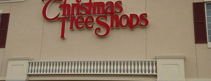 Christmas Tree Shops is one of Locais curtidos por Noelle.