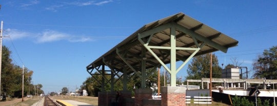 Amtrak: Brookhaven is one of Amtrak's City of New Orleans.