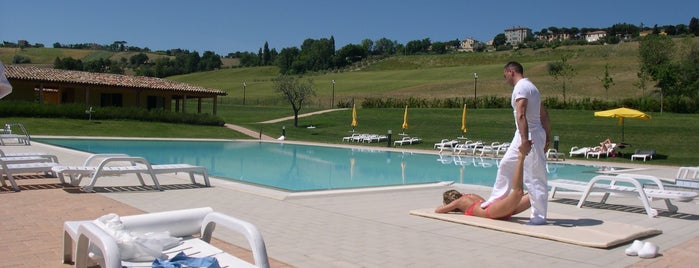 Tenuta il Giogo Country House is one of Valle del Cesano.