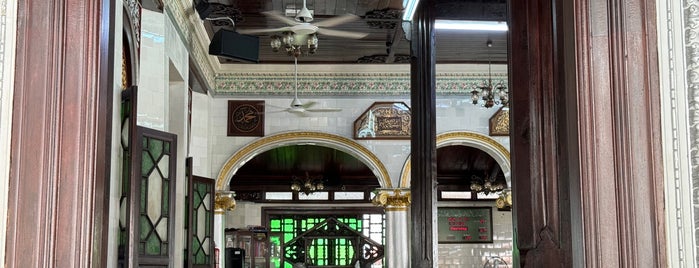 Masjid Kampung Kling (清真寺 / Mosque) is one of Melaka.