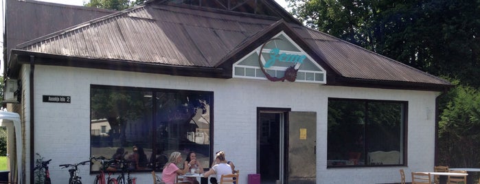 Zeme Cafe is one of Gespeicherte Orte von In_Al.