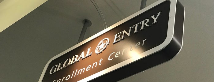 Global Entry Enrollment Center is one of Chris'in Beğendiği Mekanlar.
