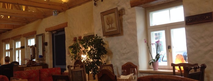 Müüriääre kohvik is one of Lugares guardados de Sven.