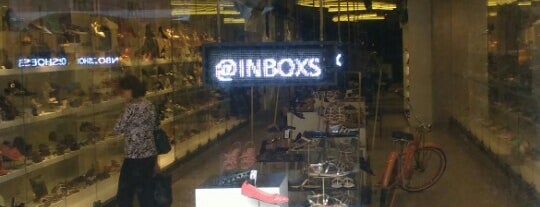 INBOx Shoes is one of Lieux qui ont plu à Eloiza.