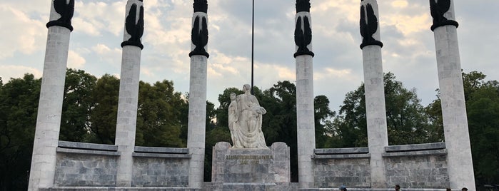 Monumento a los Niños Héroes is one of Posti che sono piaciuti a Alo.