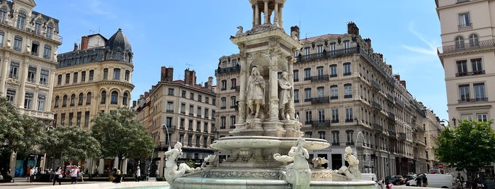 Place des Jacobins is one of Tempat yang Disukai Şakir.