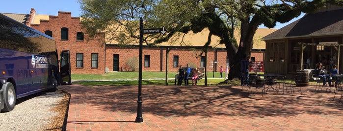 McIlhenny Company (Tabasco Factory) is one of Lieux qui ont plu à Şakir.