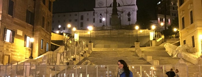 Piazza di Spagna is one of Locais curtidos por Şakir.