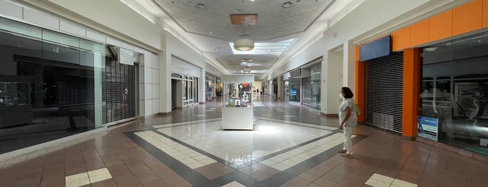 Merritt Square Mall is one of Florida 2016.