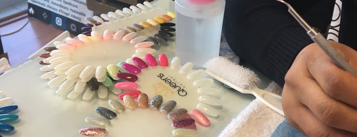 Queens nailbar is one of Marisolさんのお気に入りスポット.